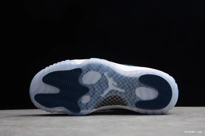 Jordan 11 Snakeskin Low Navy Air CD6846-102 Blue 0801